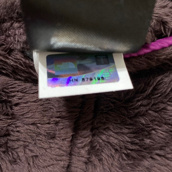 The North Face Women’s Insulated Reversible Vest - Picture 7 of 7